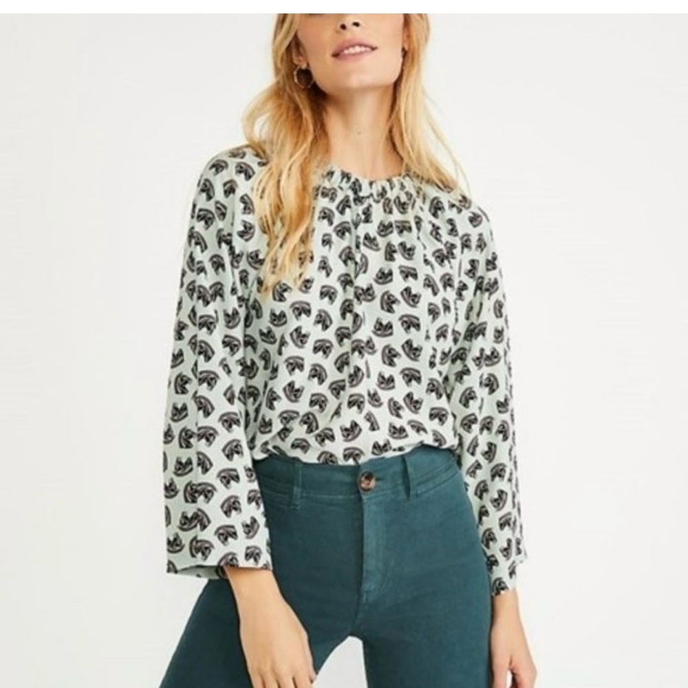 Ann‎ Taylor Black and Gray horse print blouse
